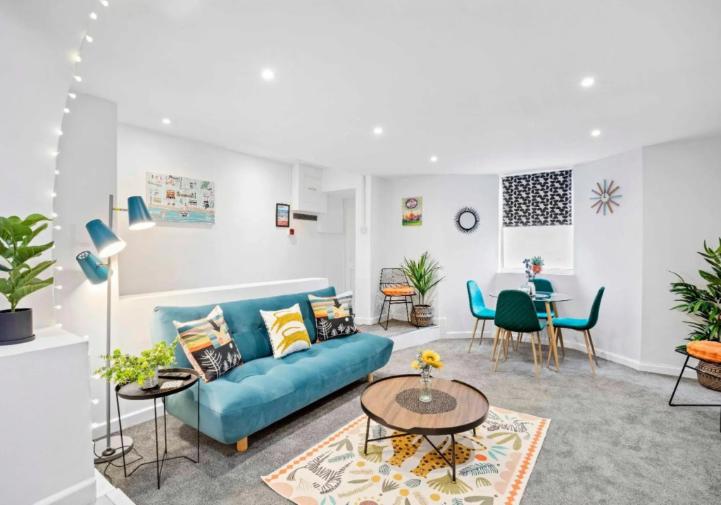 Queens Apartment | By My Getaways | Free parking for one car