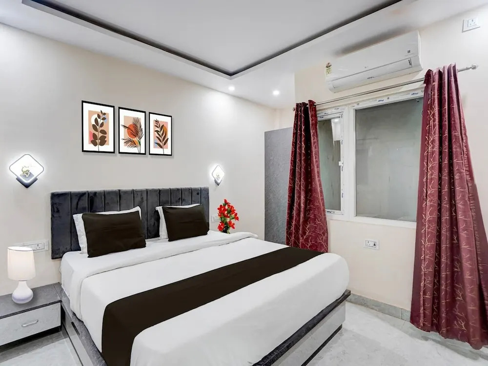 Deluxe OYO IIT BHU Varanasi