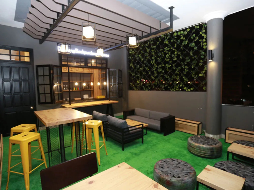 Barneys Danang Backpackers House