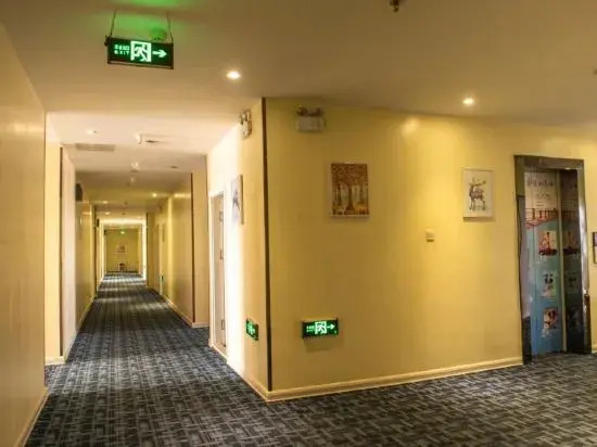 Home Inn Pebble Hotel (Linyi Yihe Road South Long-distance Passenger Transport Station)