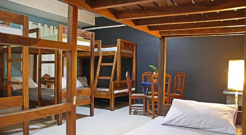 RedDoorz Hostel at Deomar Hometel & Farm Cafe Vigan Ilocos