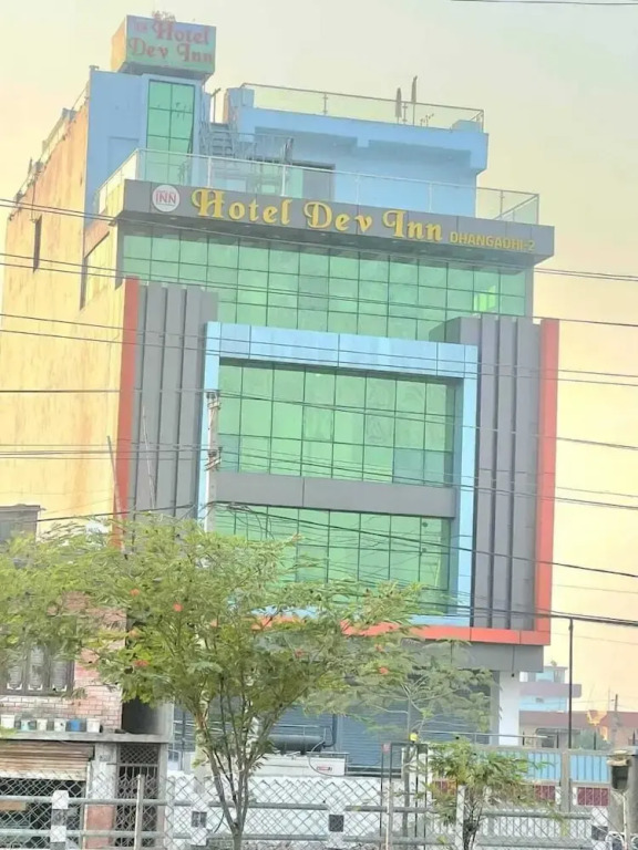 Hotel Dev Inn