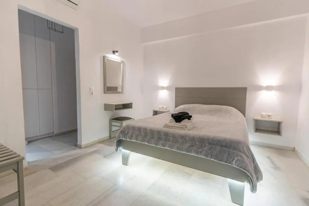 Alpha Studios Naxos