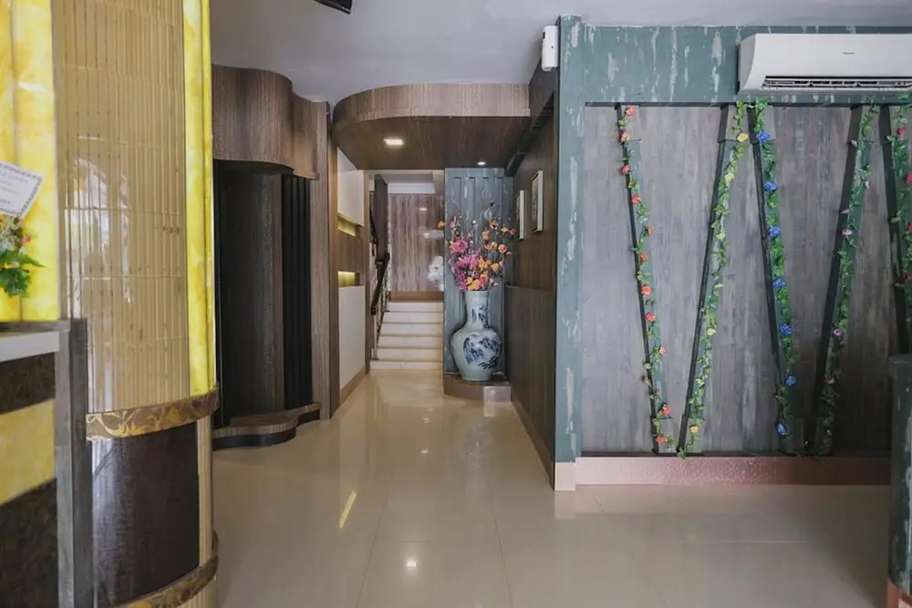 RedDoorz Plus near Pantai Coastarina 2