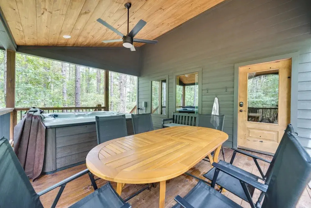 'sutton Ridge' Cabin Rental: Hot Tub & Swing Set!