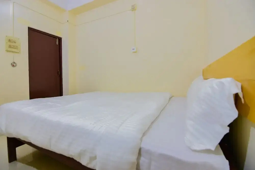 SPOT ON 30735 Dreamland Guest House