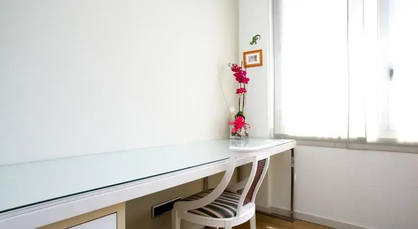 BarcelonaForRent Urban Central Suites