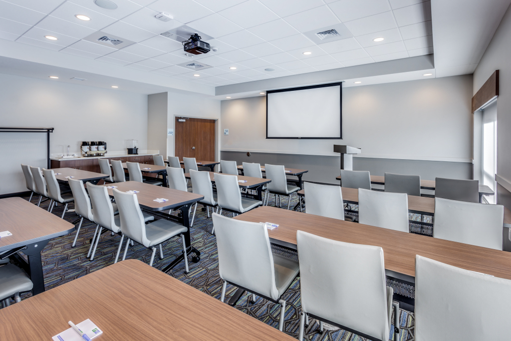 Holiday Inn Express & Suites - Rice Lake by IHG