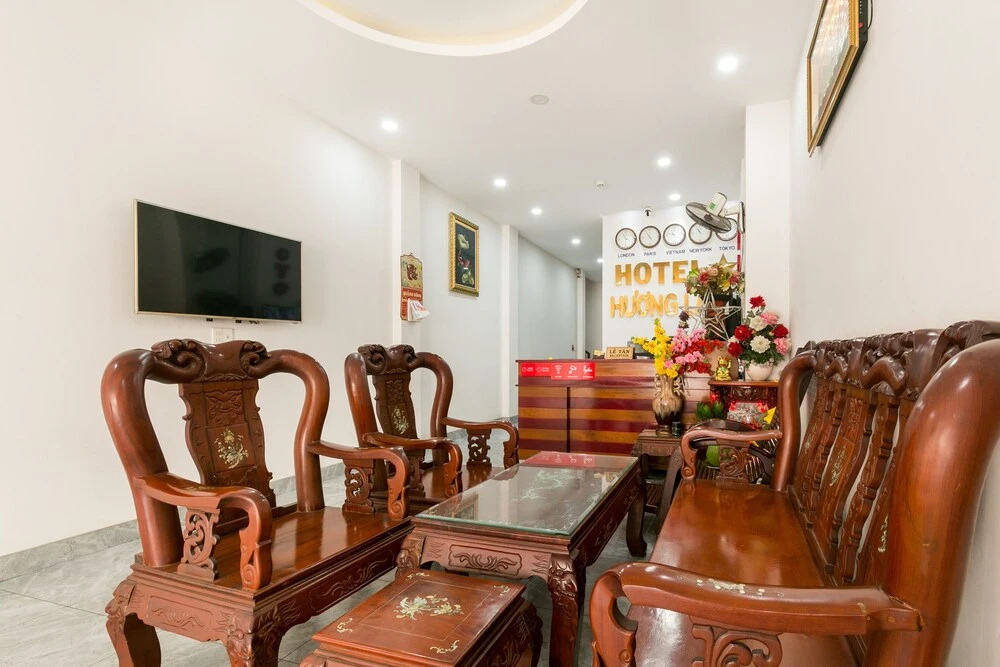 OYO 866 Huong Lan 2