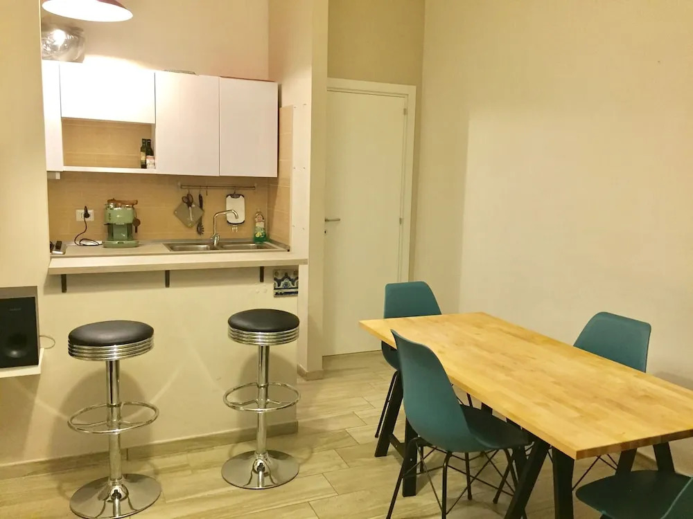 Stay in Naples Flats
