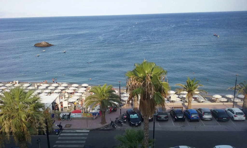 EliHotel