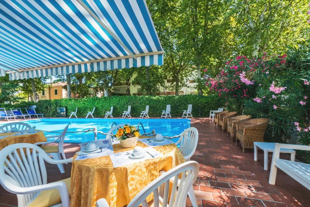 Hotel Athena