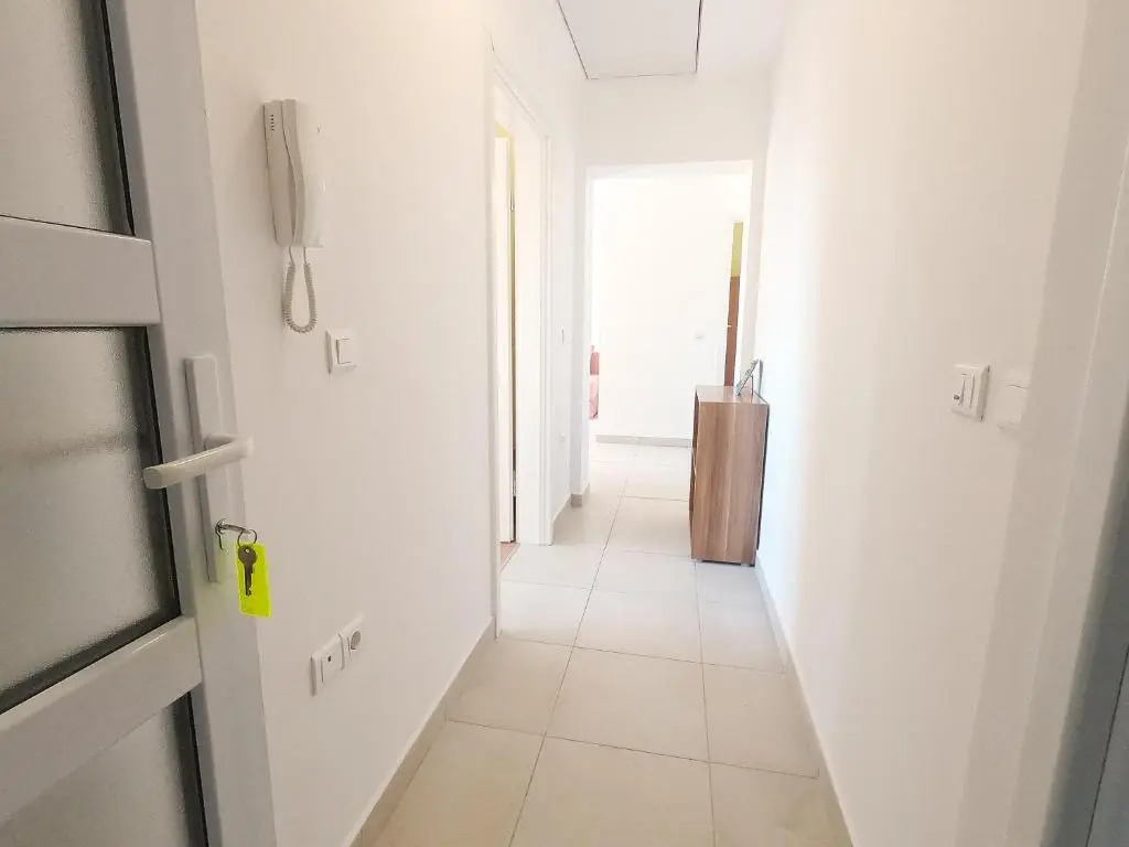SOLARIS Modern & Comfortable Apartments with Free Private Parking