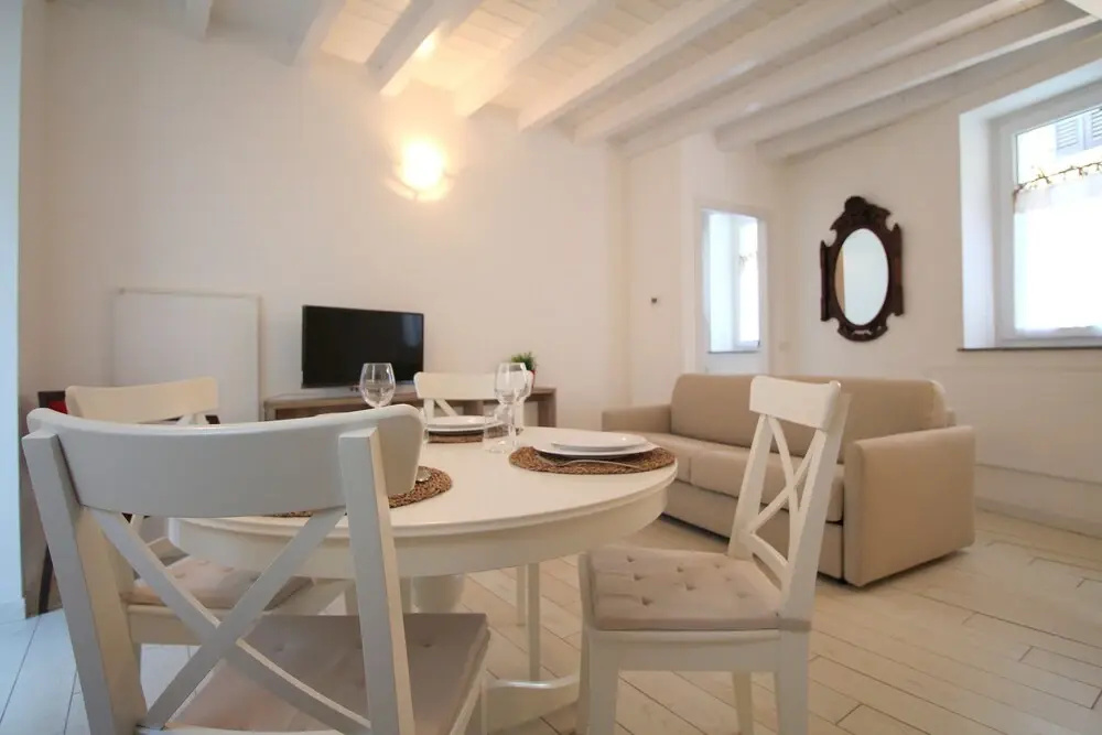 Lakefront Cadorna Apartment