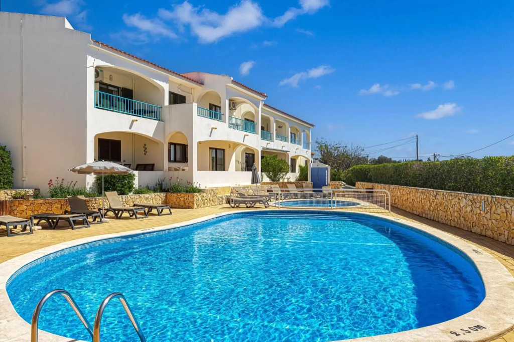 Carvoeiro -Spacious 2 bedroom appartment with pool - Monte Dourado