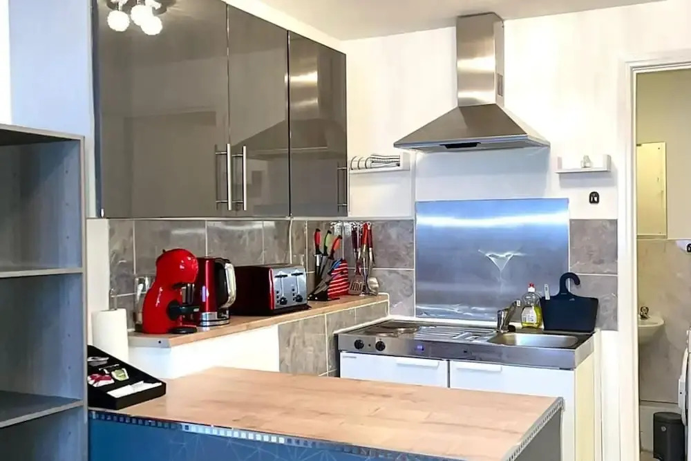 Charming 1-bed Loft Apartment in Romford