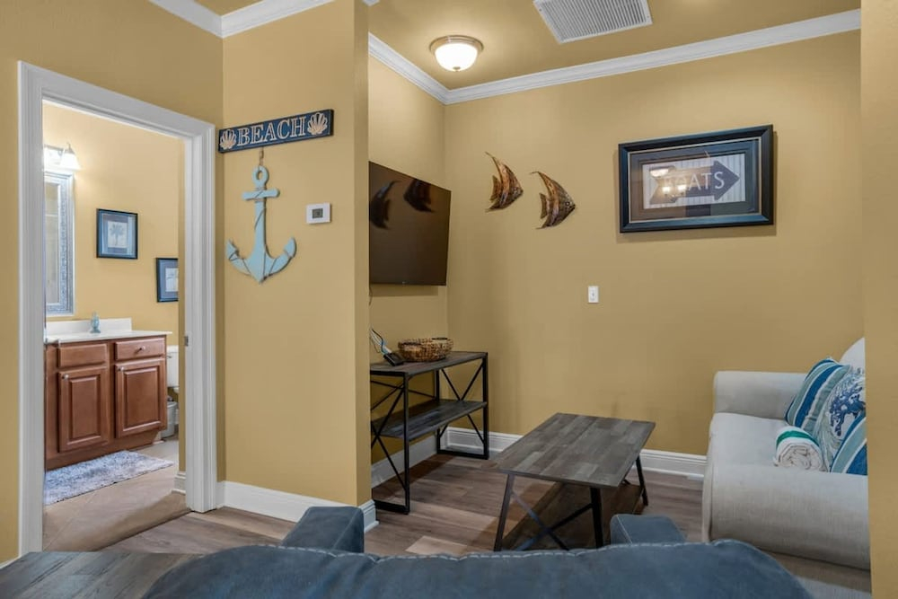 Home Sweet Destin - 6bdr - Sleeps 14 - Next 2 Beach
