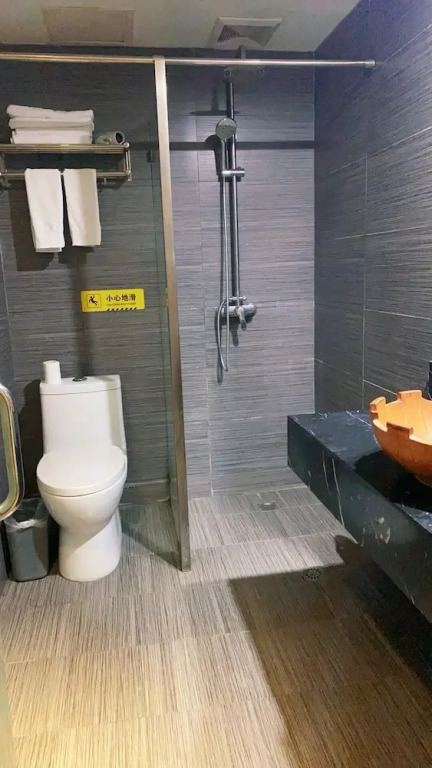 芳华City View酒店 解放碑洪崖洞店