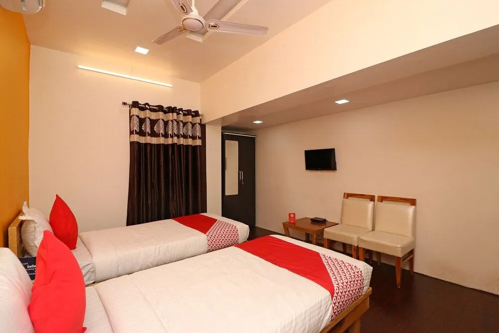 OYO18966 Relax Inn