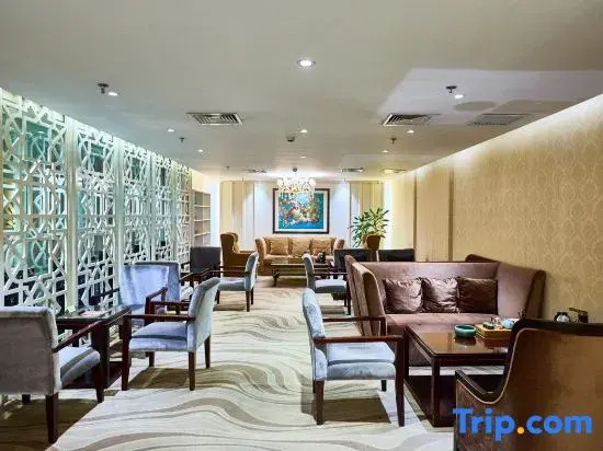 Langhua International Hotel (Zhengding Ancient City)