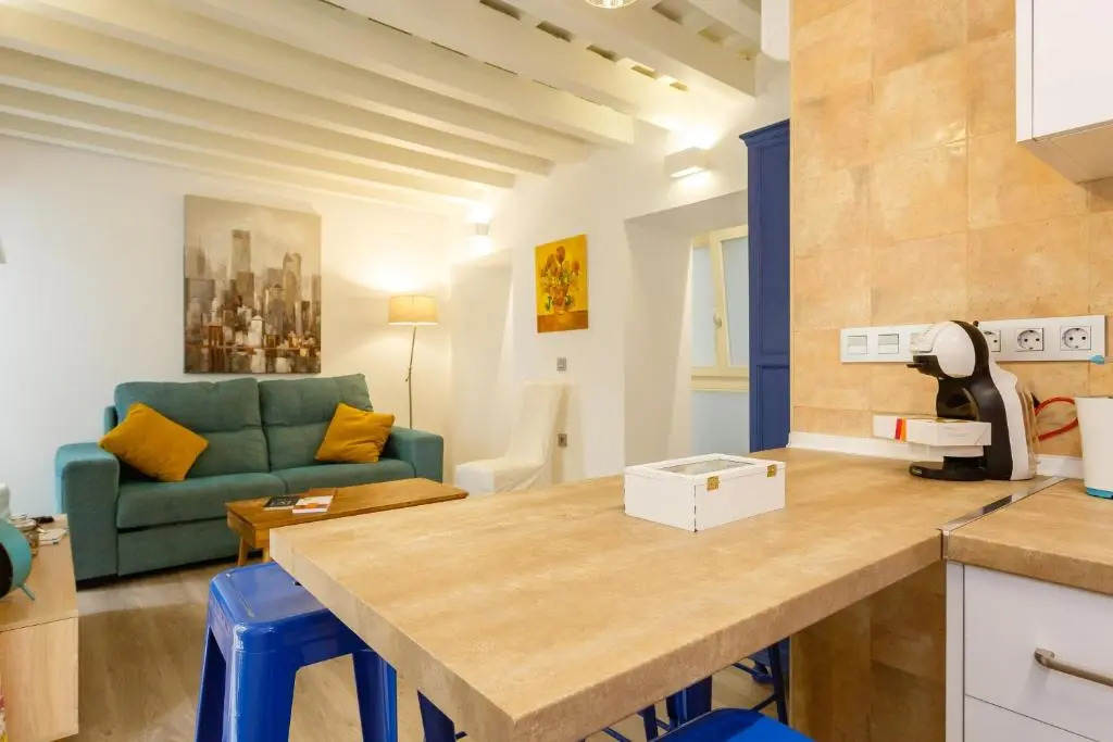 Apartamentos LOTO y LIZ by Cadiz4Rentals