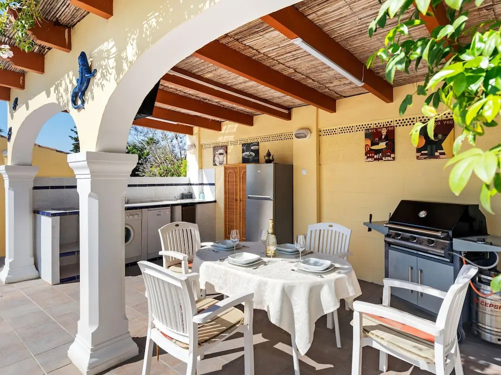 Calpe Pool Villa Near Beach