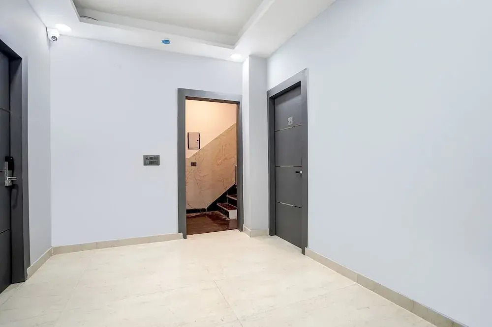 FabHotel The Royal - Nr Guru Govind Singh University