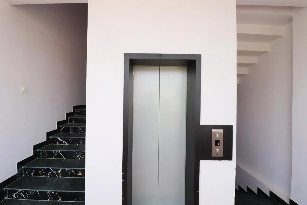Hotel kanishka residency