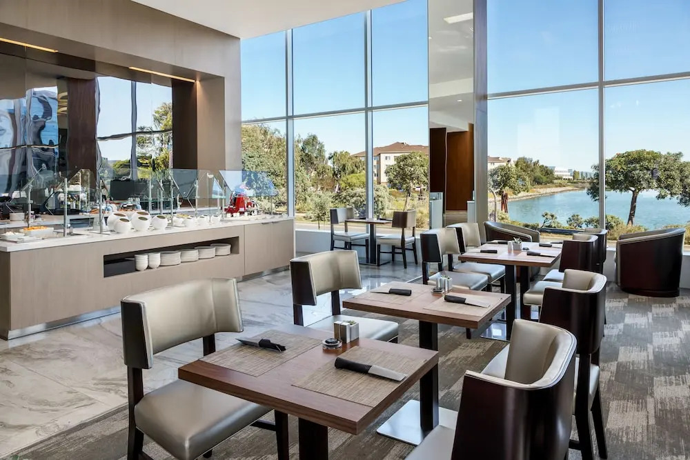 AC Hotel by Marriott San Francisco Airport/Oyster Point Waterfront