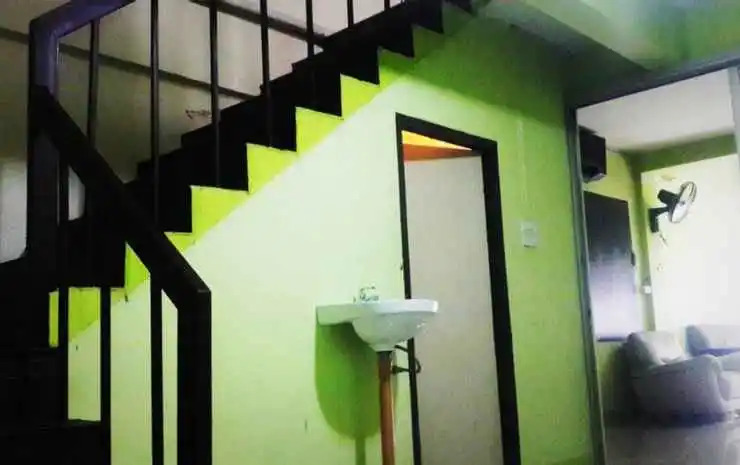City Capsule Hostel