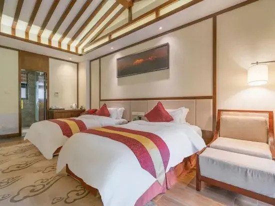 Gongga cliff Hot Spring Hotel