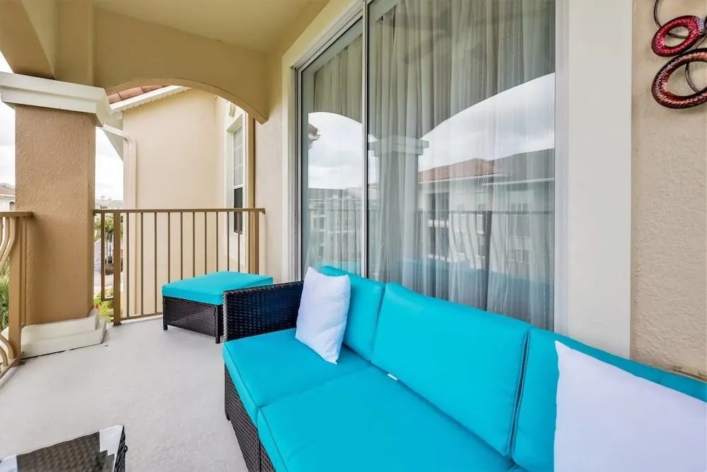 Newly Renovated, Beautiful 2bd/2ba Condo #2vc500