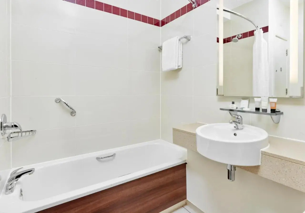 Leonardo Hotel Swindon