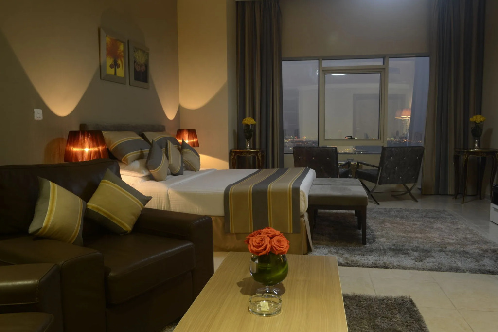 Magnum Hotel & Suites West Bay