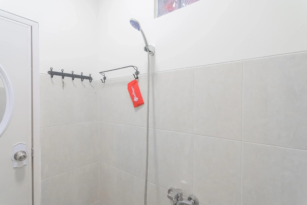 RedDoorz Resort Syariah @ Batu Apung Purwakarta