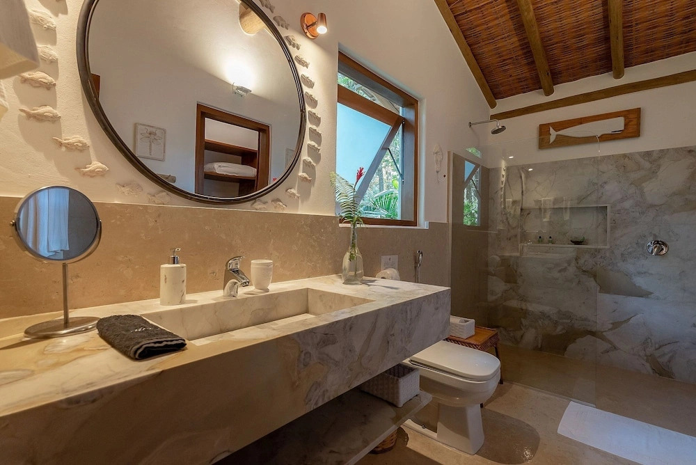 142D Casa com 03 Suítes em Trancoso