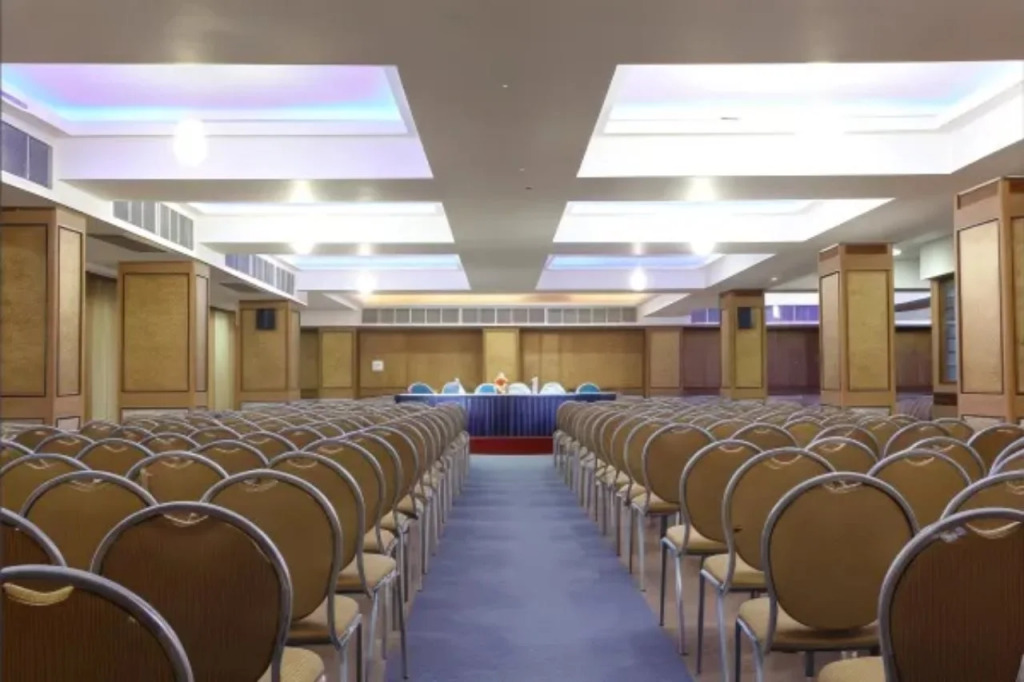 Zip By Spree Hotels Mangala Towers Thrissur