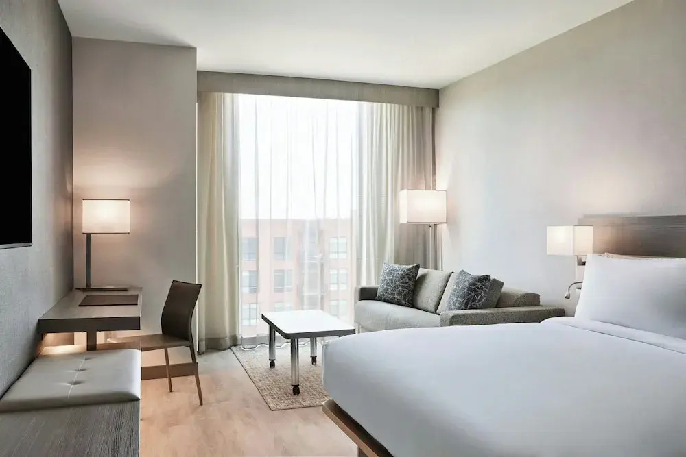 AC Hotel by Marriott St Louis Chesterfield