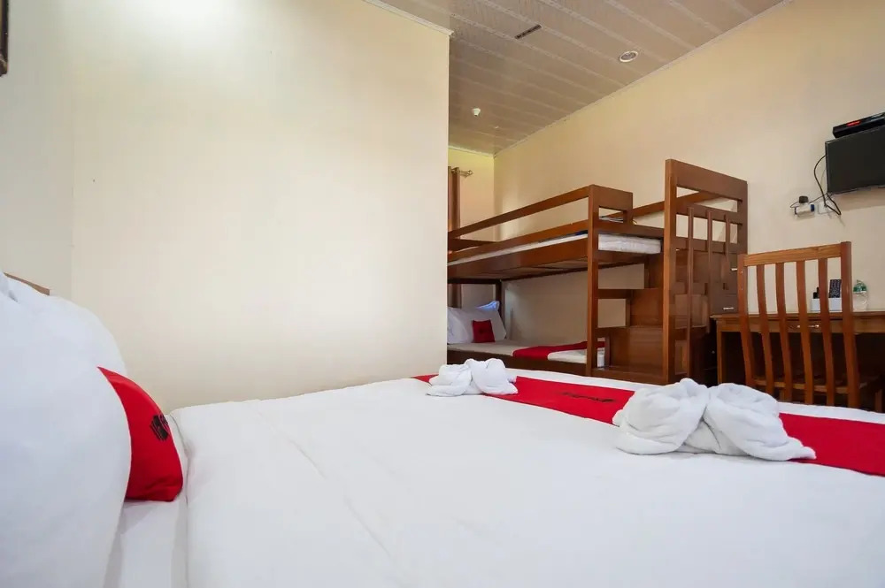 RedDoorz Syariah near Tirtasari Sonsang dan Banto Royo