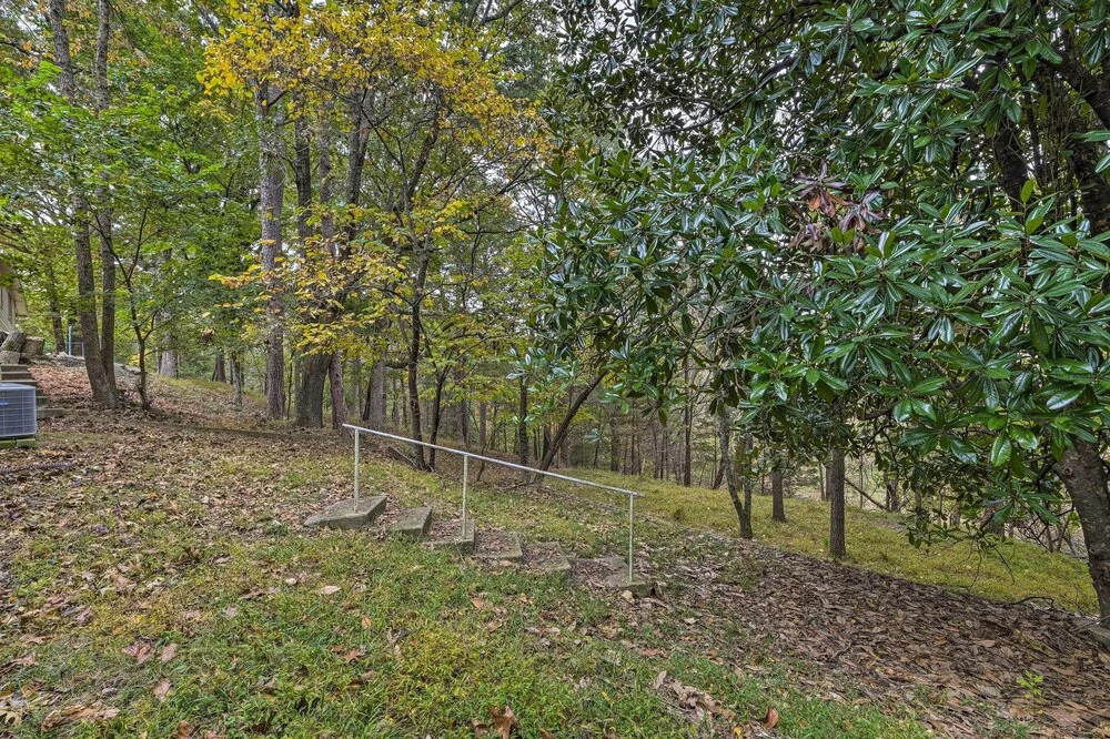 Renovated Eureka Springs Home - 1 Mi to Downtown!