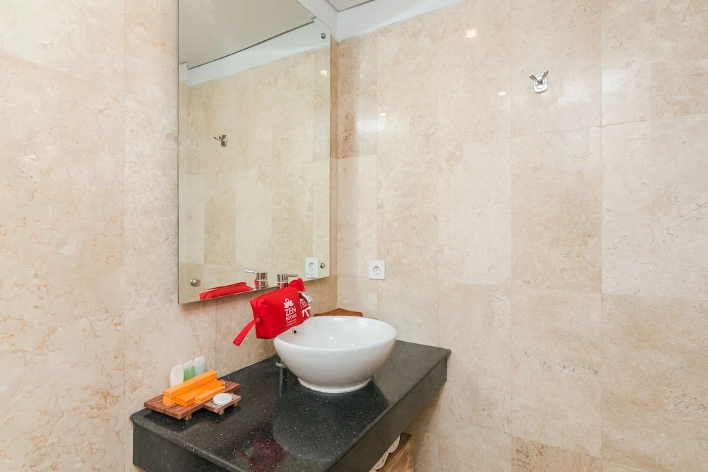 ZEN Premium Seminyak Drupadi 3