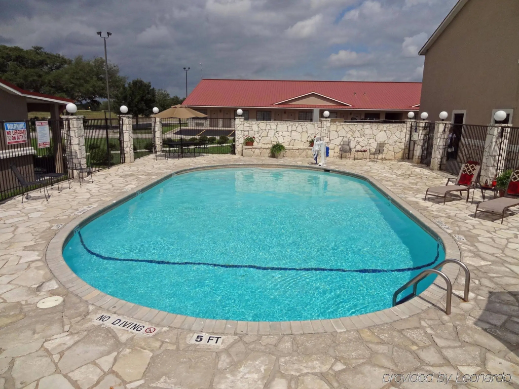 Texan Inn By OYO Beeville US-181