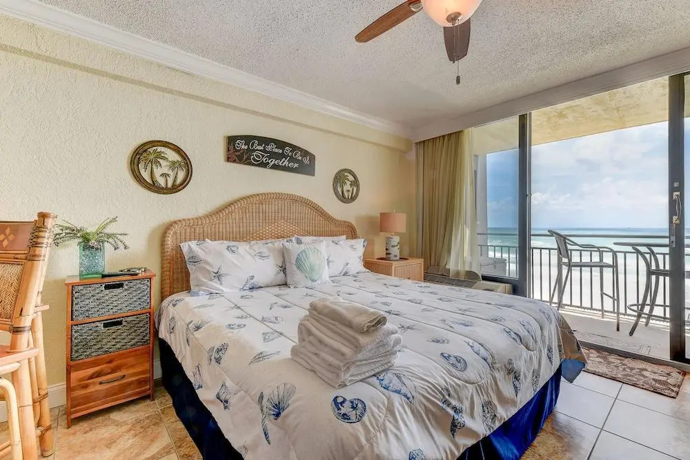 Hawaiian Inn 238 by Distinctive Beach Rentals