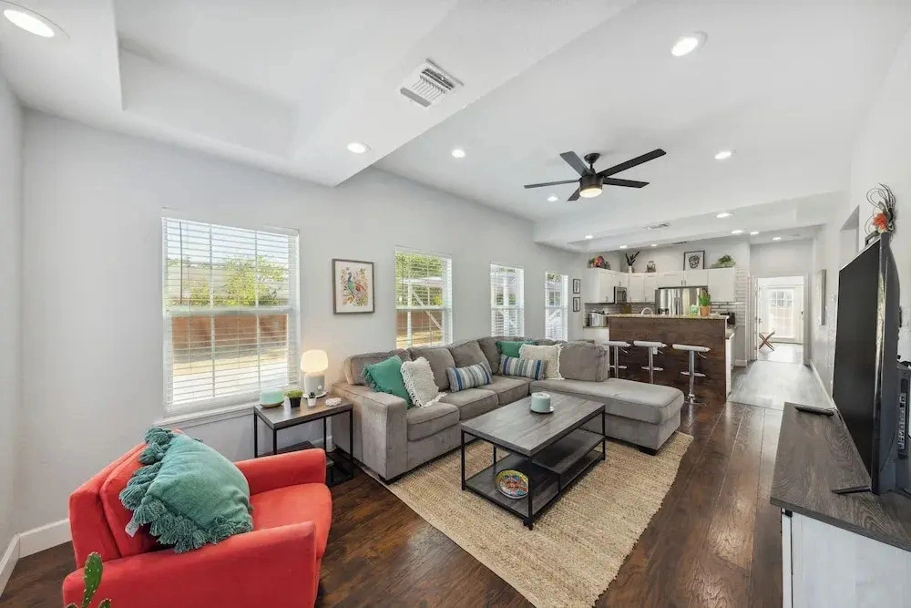Walk to Alamodome! Stylish Home w/ Private Parking