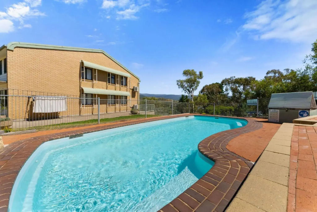 Alpine Mountain View 39 - Ground Floor 3 Bedroom Unit