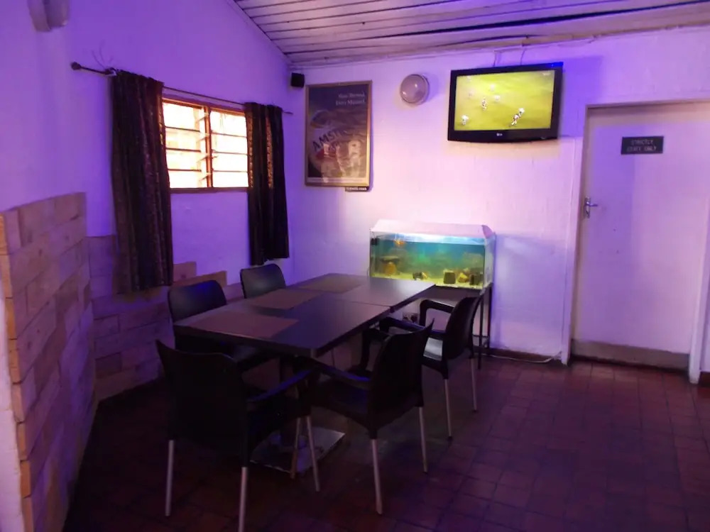 Ndeke Hotel