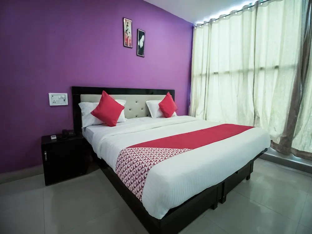 OYO 11966 Grand Euro Park Hotel
