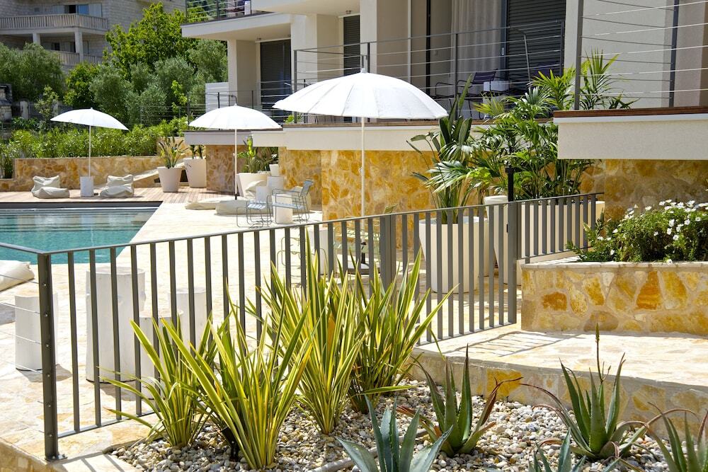 Tara's Lodge Hotel Image 18