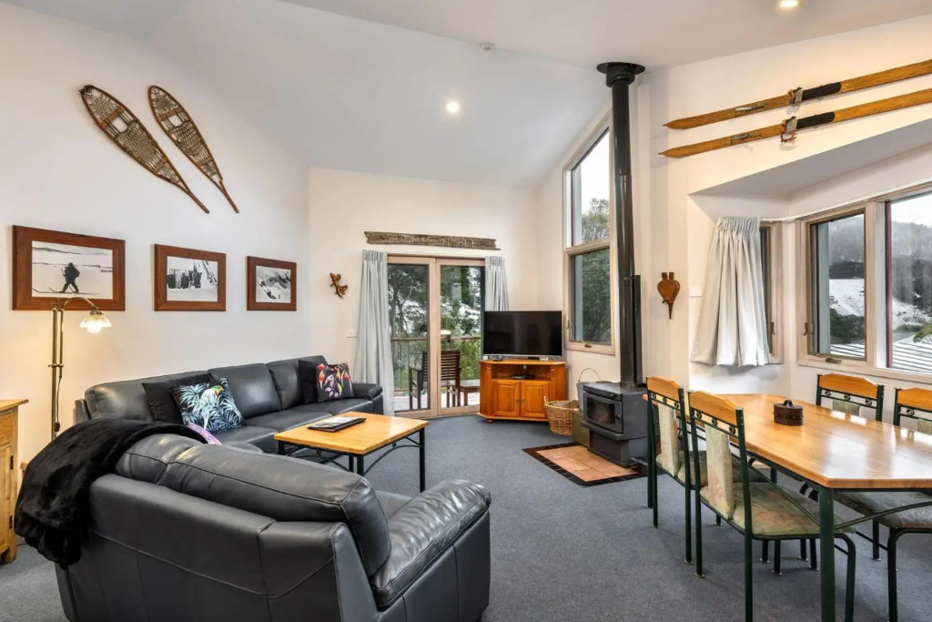Lhotsky 2 Bedroom with fireplace and sweeping mountain view