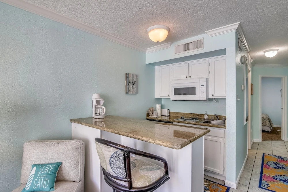Victorian 5209-no Worries 1 Bedroom Condo